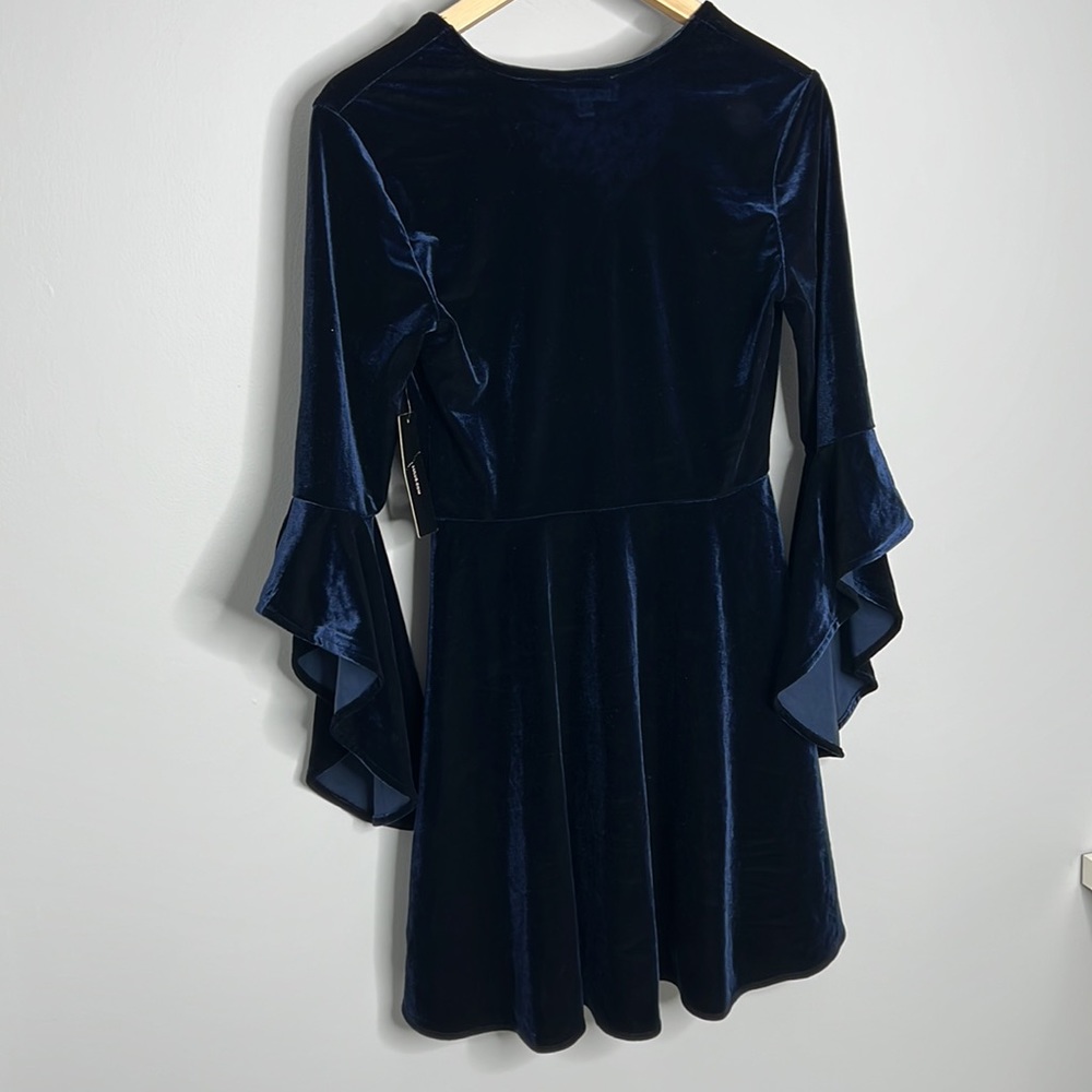 NWT Lulus Wrapped in Luxe Navy Blue Velvet Bell Sleeve Skater Dress Women size S - Picture 6 of 12
